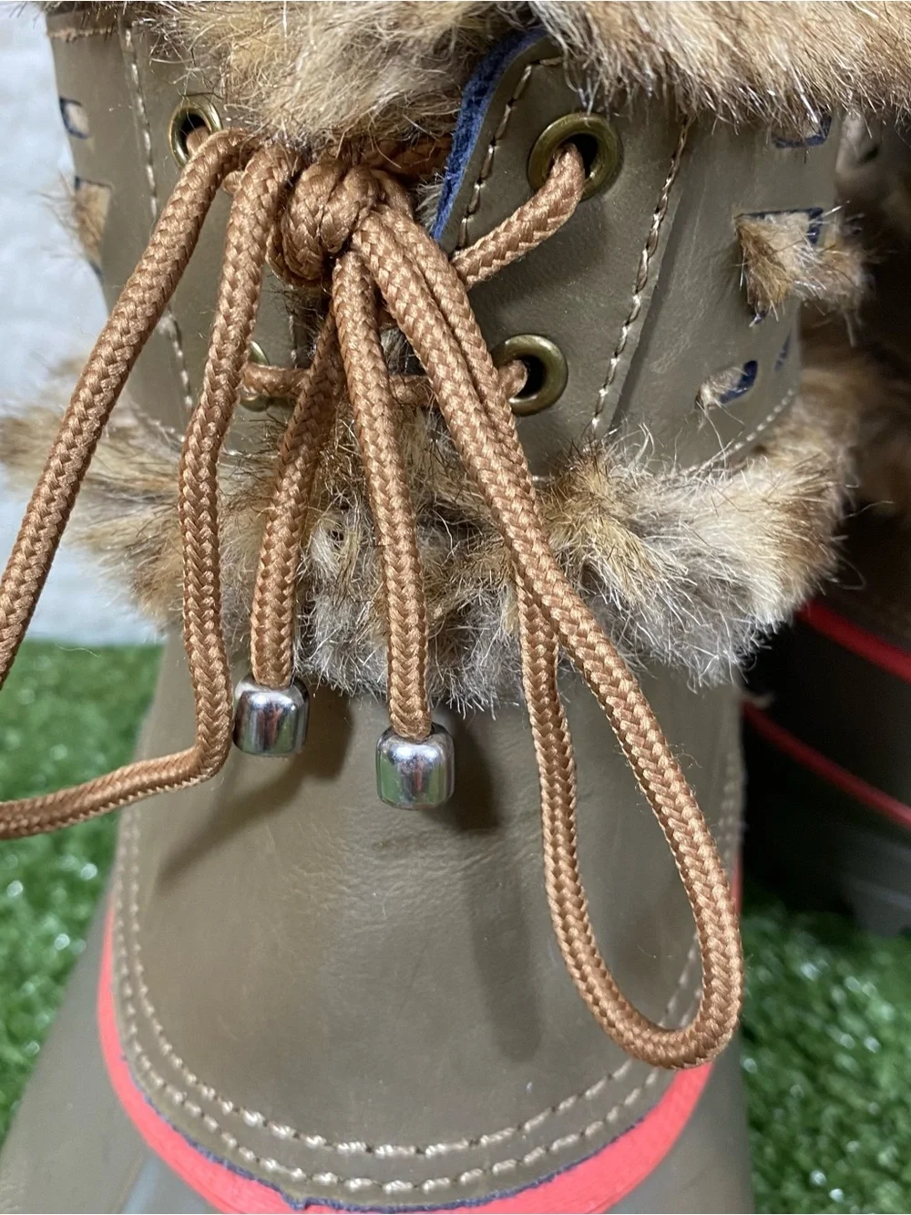 Khombu Nola Duck Boots Women's SZ 9 Olive Green Rubber Faux Fur Rain Snow Ankle